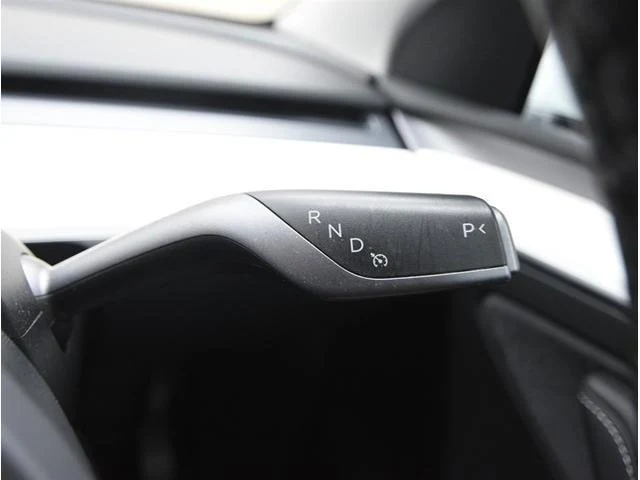 Tesla MODEL 28