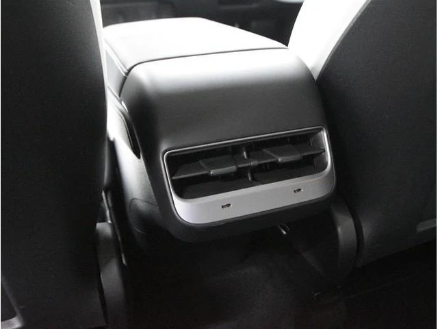 Tesla MODEL 52