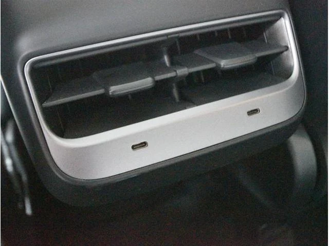 Tesla MODEL 53