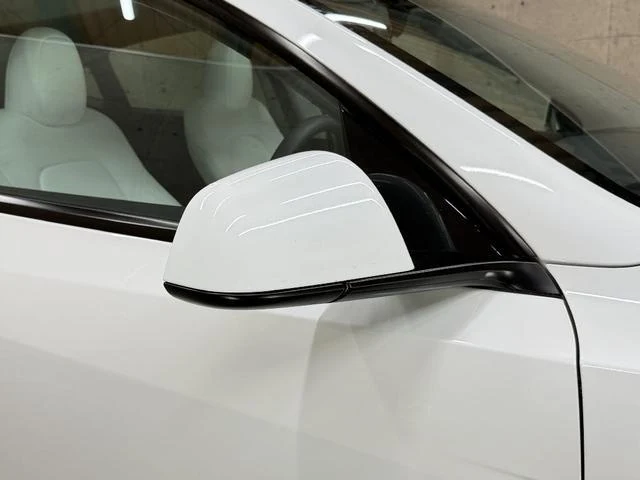 Tesla MODEL 63