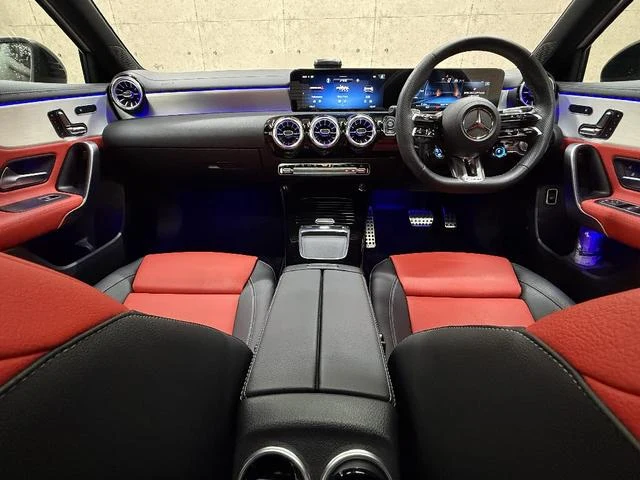 MERCEDES AMG A-CLASS 7