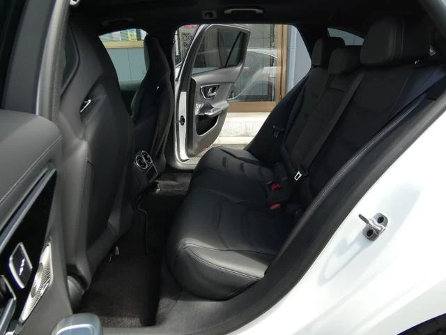 MERCEDES AMG C-CLASS 12