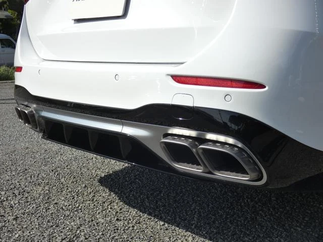 MERCEDES AMG C-CLASS 60
