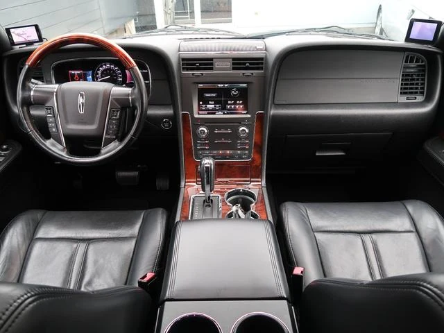 Lincoln NAVIGATOR 11