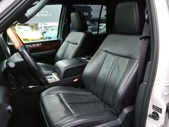 Lincoln NAVIGATOR 34