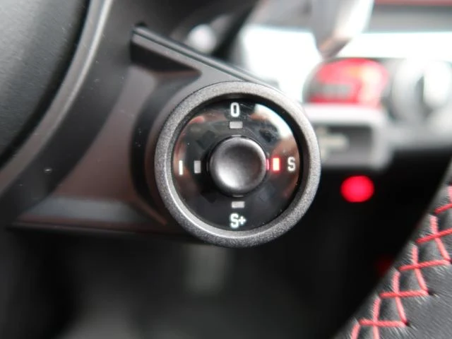 Porsche 718 31