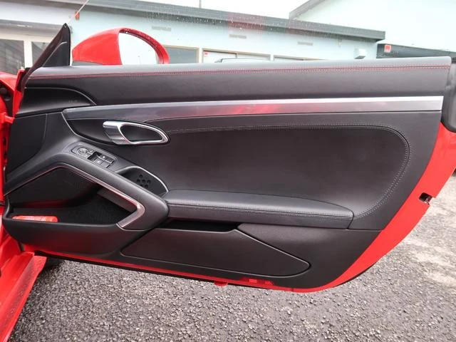 Porsche 718 33