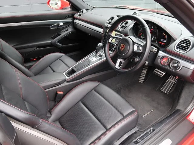 Porsche 718 30