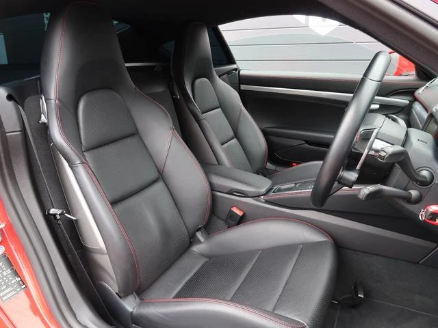 Porsche 718 28