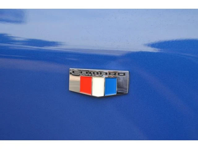 Chevrolet CAMARO 8