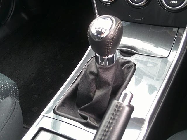 Mazda ATENZA 42