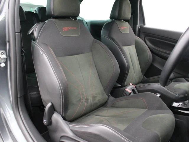 DS Automobiles DS3 8