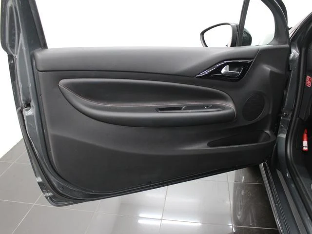 DS Automobiles DS3 27