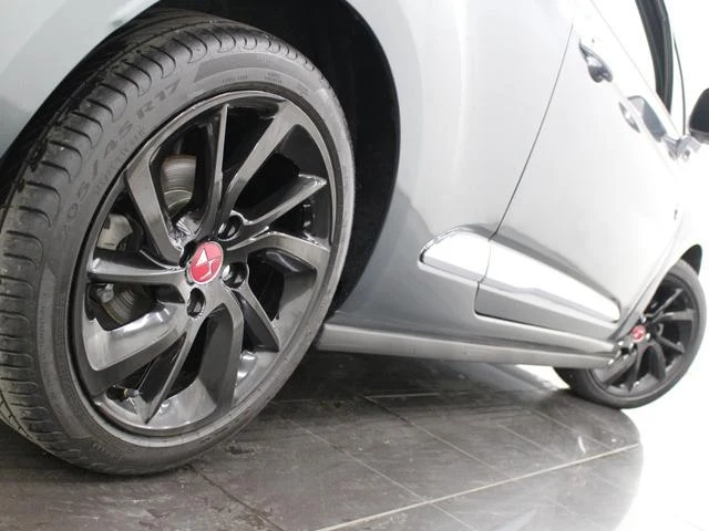 DS Automobiles DS3 18