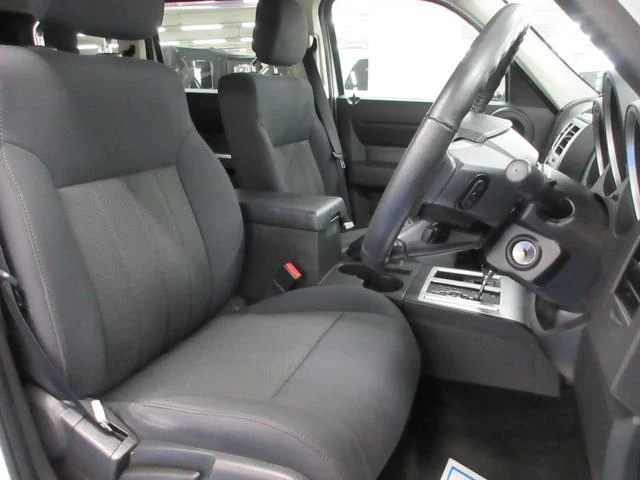 Dodge NITRO 17