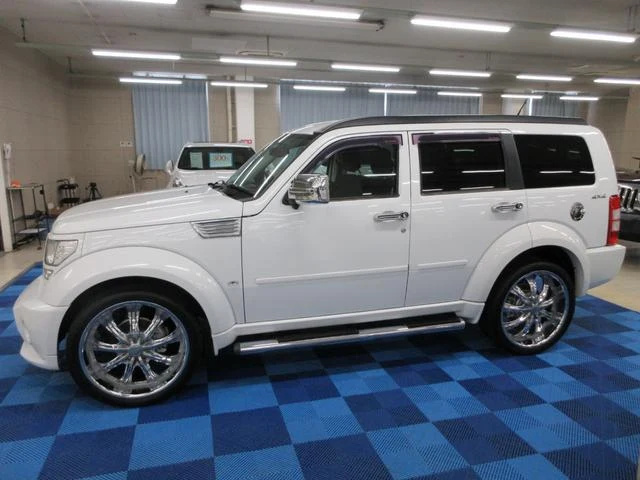 Dodge NITRO 9