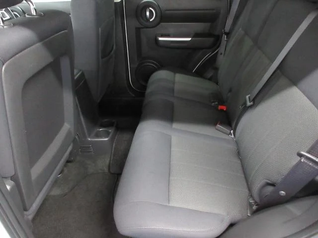 Dodge NITRO 26