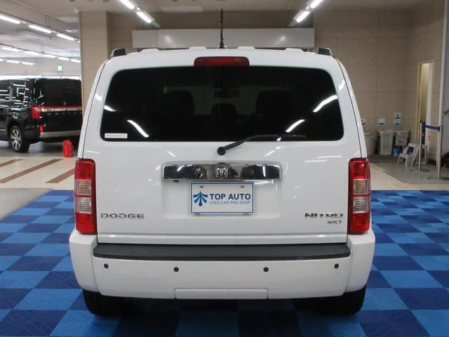 Dodge NITRO 7
