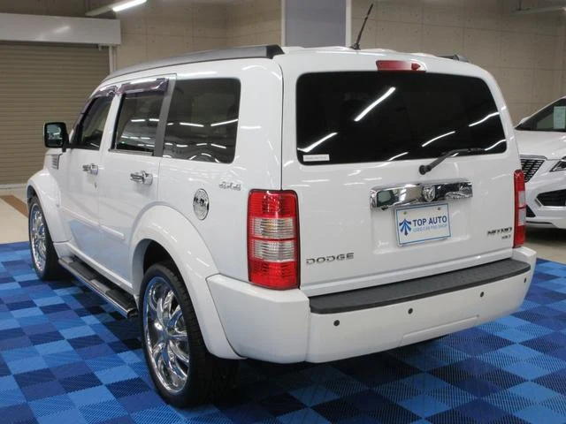 Dodge NITRO 8