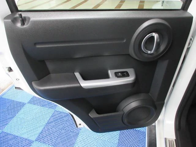 Dodge NITRO 31