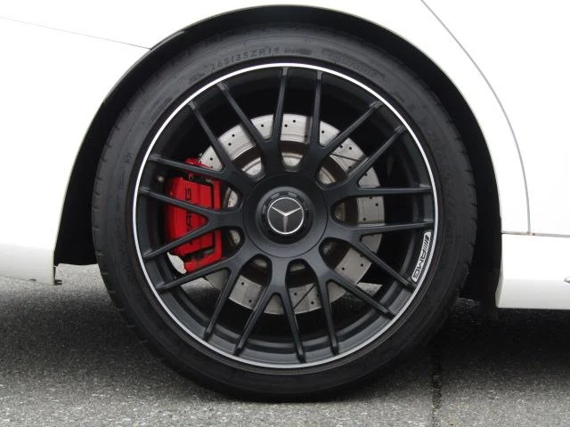 MERCEDES AMG C-CLASS 38