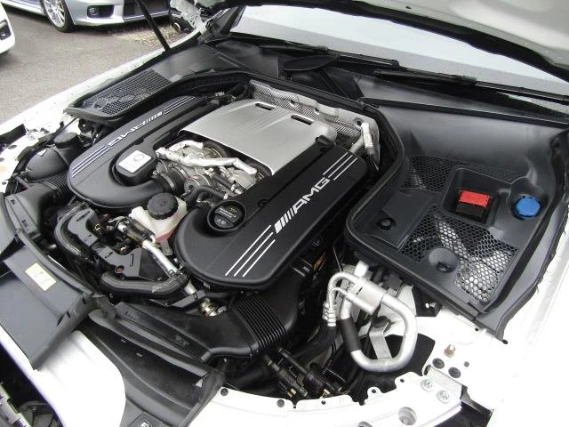 MERCEDES AMG C-CLASS 69