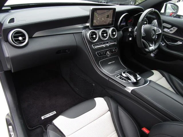 MERCEDES AMG C-CLASS 64