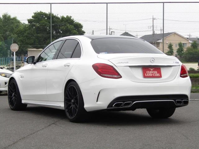 MERCEDES AMG C-CLASS 15