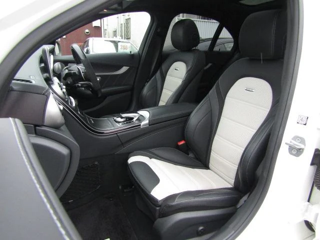 MERCEDES AMG C-CLASS 42