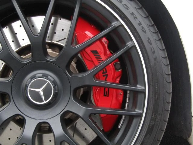MERCEDES AMG C-CLASS 43