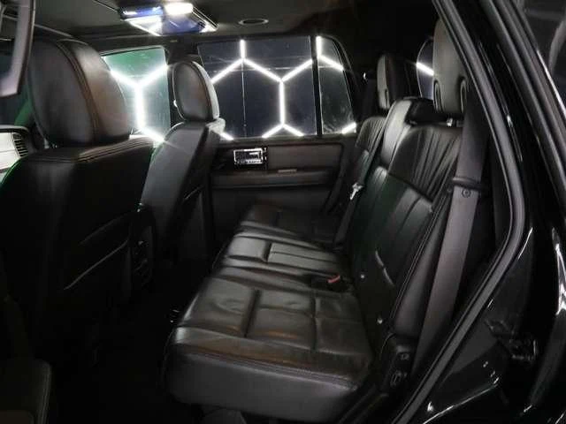 Lincoln NAVIGATOR 19