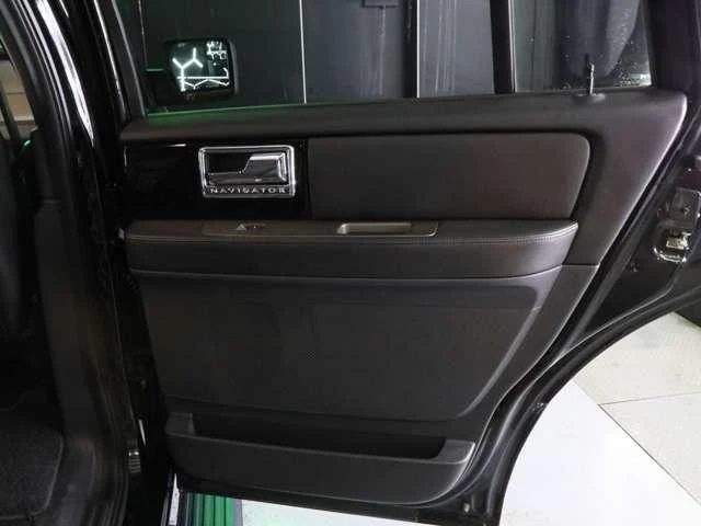 Lincoln NAVIGATOR 24