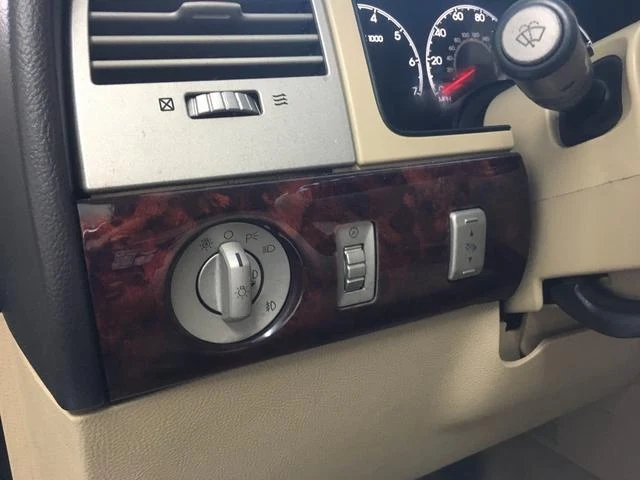 Lincoln NAVIGATOR 28