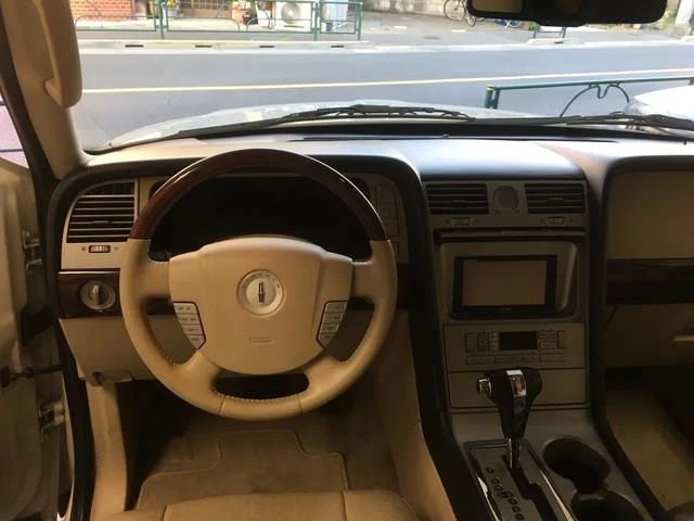 Lincoln NAVIGATOR 64