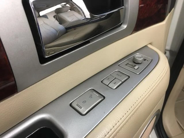 Lincoln NAVIGATOR 25