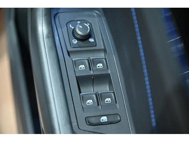 Volkswagen T-ROC 30