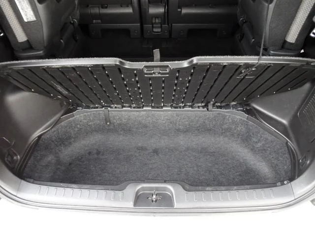 Nissan SERENA 24