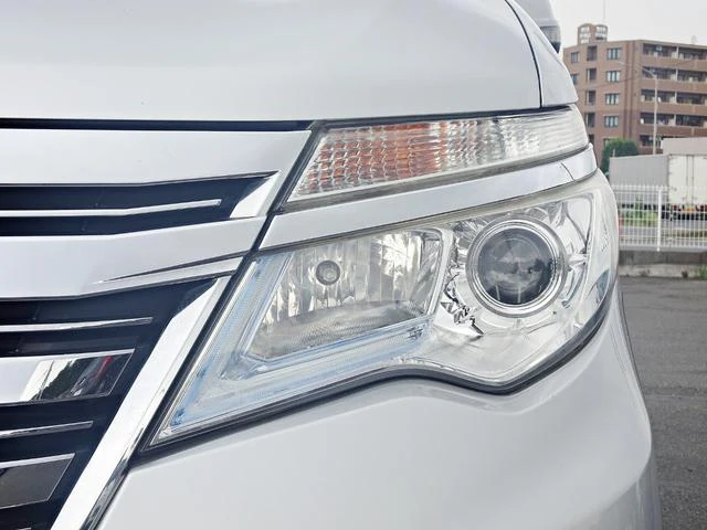 Nissan SERENA 62