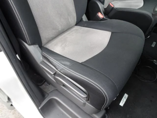 Nissan SERENA 13
