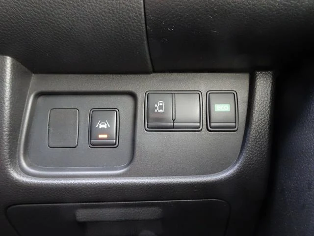 Nissan SERENA 36