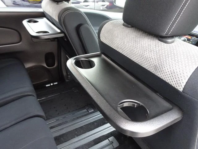 Nissan SERENA 46