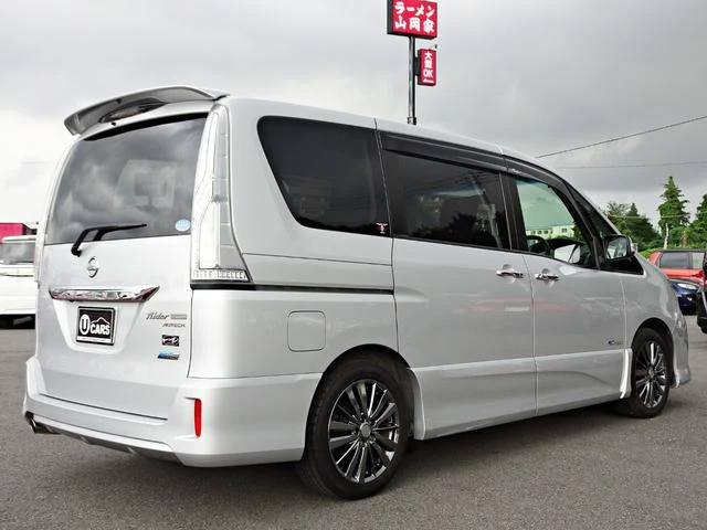 Nissan SERENA 59