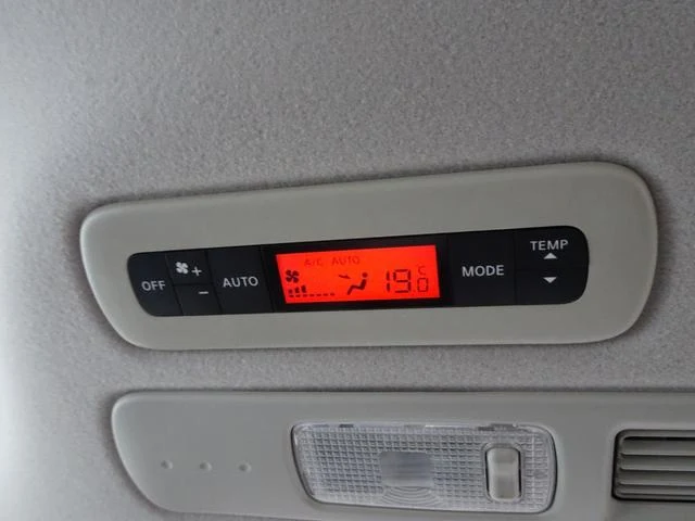 Nissan SERENA 39