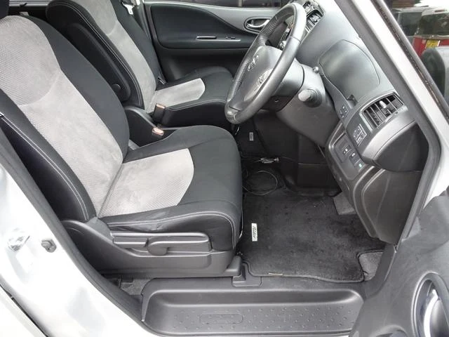 Nissan SERENA 11