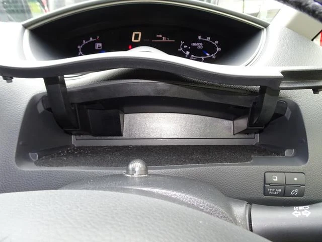 Nissan SERENA 44