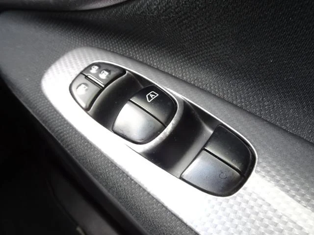 Nissan SERENA 42