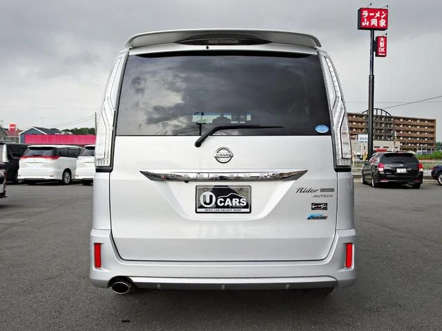 Nissan SERENA 58