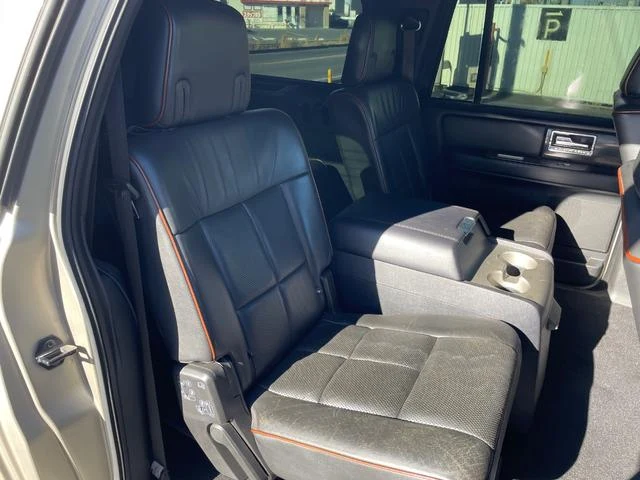 Lincoln NAVIGATOR 10