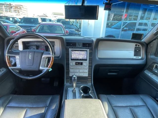 Lincoln NAVIGATOR 11