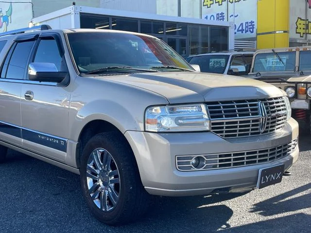 Lincoln NAVIGATOR 63